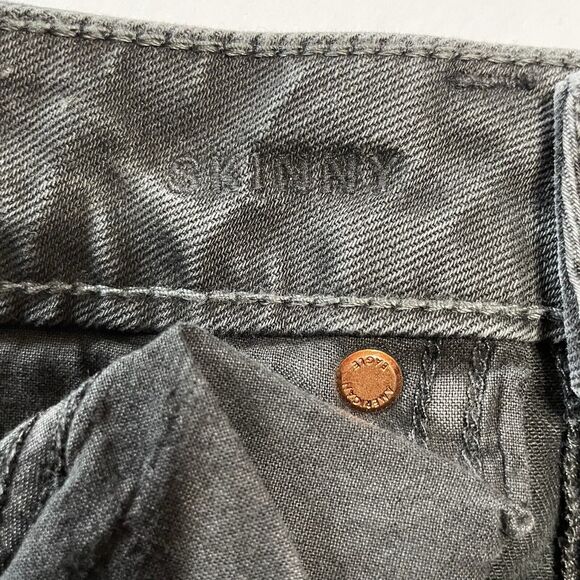 American Eagle Jeans 28x30 Black Denim SKINNY Distressed Airflex+ Stretch - Picture 8 of 11